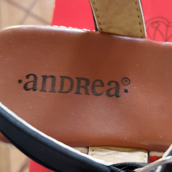 Shoes - Picture 4 of 7